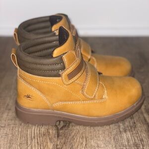 Size 1M Boys Deer Stags boots!